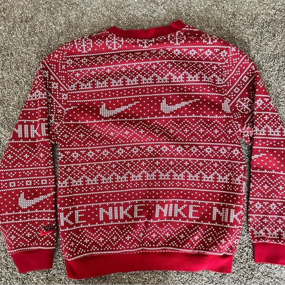 Nike Red and White Patterned Sweatshirt, Sweatpants 
Boys large, worn one time - Picture 5 of 8